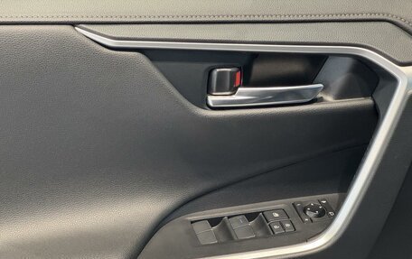 Toyota RAV4, 2021 год, 3 900 000 рублей, 22 фотография