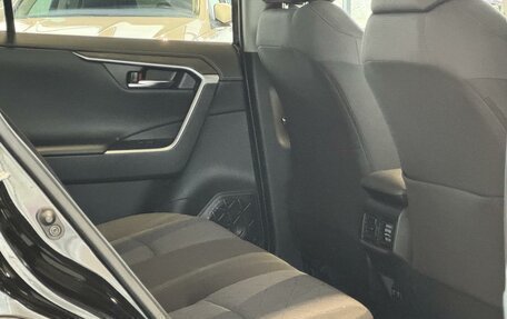 Toyota RAV4, 2021 год, 3 900 000 рублей, 23 фотография