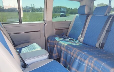 Volkswagen Multivan T5, 2011 год, 2 250 000 рублей, 9 фотография