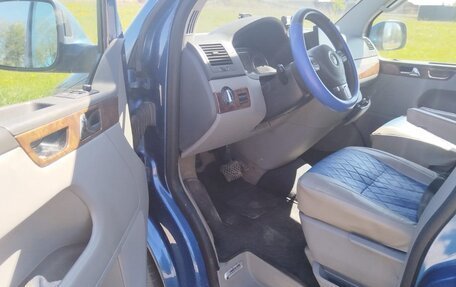 Volkswagen Multivan T5, 2011 год, 2 250 000 рублей, 7 фотография