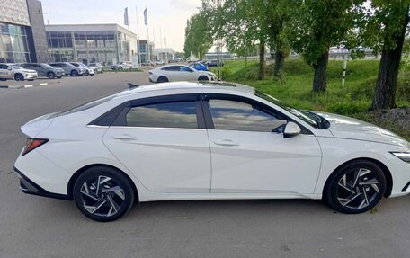 Hyundai Elantra, 2024 год, 1 850 000 рублей, 6 фотография