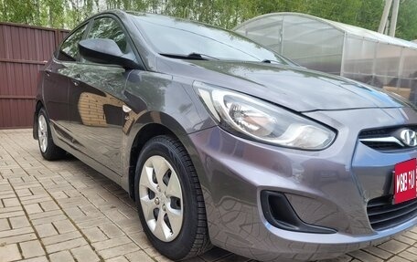 Hyundai Solaris II рестайлинг, 2011 год, 745 000 рублей, 4 фотография