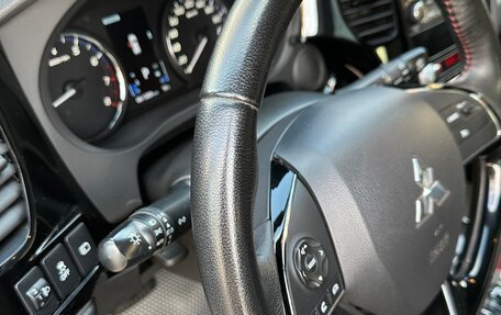 Mitsubishi Outlander III рестайлинг 3, 2020 год, 2 190 000 рублей, 24 фотография