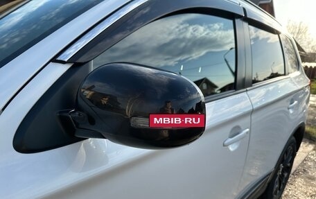 Mitsubishi Outlander III рестайлинг 3, 2020 год, 2 190 000 рублей, 12 фотография