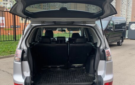 Mitsubishi Outlander III рестайлинг 3, 2008 год, 1 200 000 рублей, 14 фотография