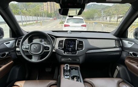 Volvo XC90 II рестайлинг, 2022 год, 5 100 100 рублей, 7 фотография