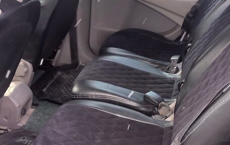 Nissan Almera Tino i, 2001 год, 449 000 рублей, 9 фотография