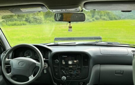 Toyota Land Cruiser 100 рестайлинг 2, 2000 год, 2 000 000 рублей, 9 фотография