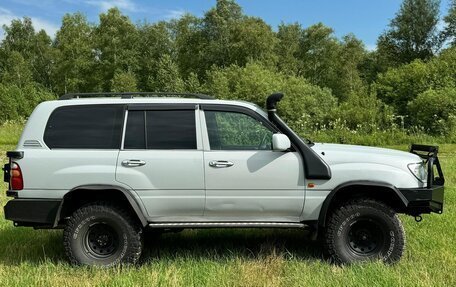 Toyota Land Cruiser 100 рестайлинг 2, 2000 год, 2 000 000 рублей, 7 фотография
