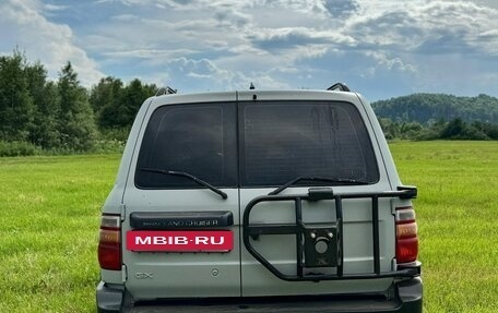 Toyota Land Cruiser 100 рестайлинг 2, 2000 год, 2 000 000 рублей, 8 фотография