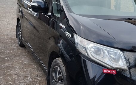 Honda Stepwgn IV, 2015 год, 1 300 000 рублей, 5 фотография
