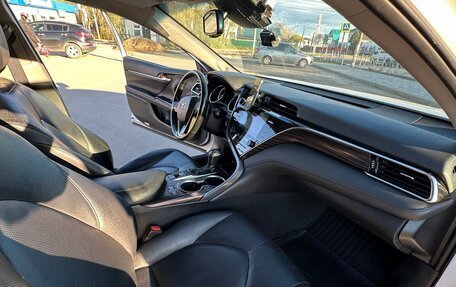 Toyota Camry, 2020 год, 2 990 000 рублей, 14 фотография