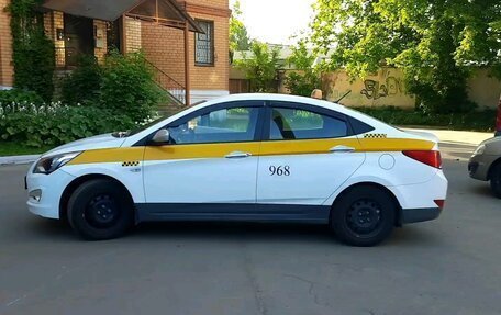 Hyundai Solaris II рестайлинг, 2016 год, 550 000 рублей, 5 фотография