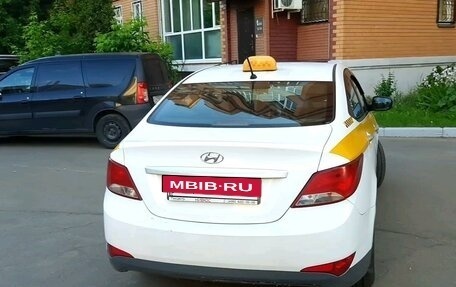 Hyundai Solaris II рестайлинг, 2016 год, 550 000 рублей, 2 фотография
