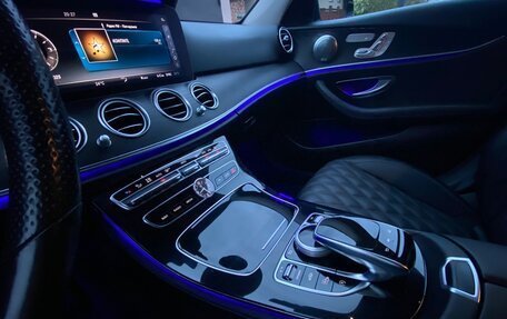 Mercedes-Benz E-Класс, 2017 год, 3 600 000 рублей, 18 фотография