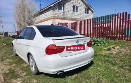BMW 3 серия, 2011 год, 950 000 рублей, 3 фотография