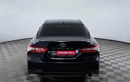 Toyota Camry, 2018 год, 2 299 000 рублей, 7 фотография