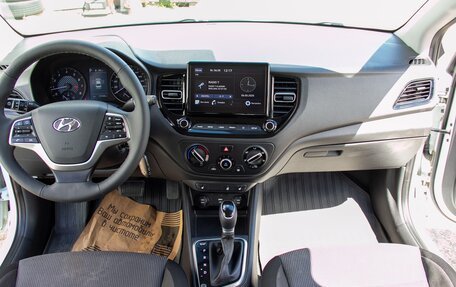 Hyundai Solaris II рестайлинг, 2021 год, 1 370 000 рублей, 18 фотография