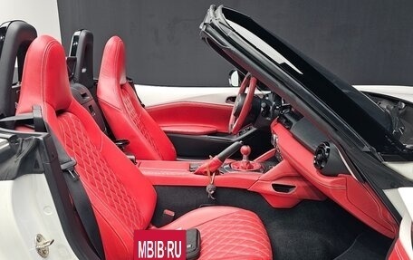 Mazda MX-5, 2020 год, 2 800 000 рублей, 10 фотография