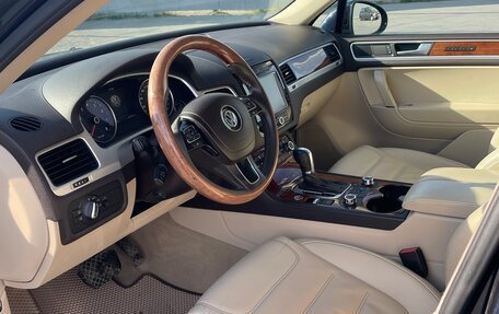Volkswagen Touareg III, 2012 год, 1 915 000 рублей, 14 фотография