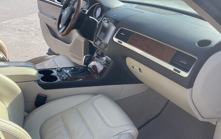 Volkswagen Touareg III, 2012 год, 1 915 000 рублей, 17 фотография