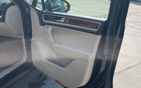 Volkswagen Touareg III, 2012 год, 1 915 000 рублей, 19 фотография