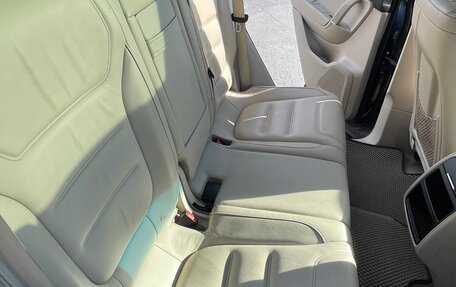 Volkswagen Touareg III, 2012 год, 1 915 000 рублей, 22 фотография