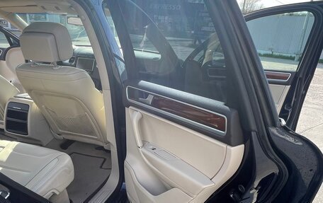Volkswagen Touareg III, 2012 год, 1 915 000 рублей, 26 фотография