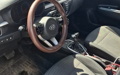 KIA Rio IV, 2018 год, 900 000 рублей, 7 фотография