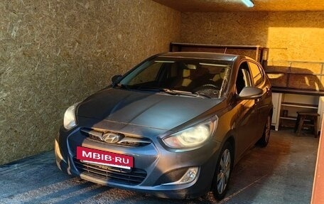 Hyundai Solaris II рестайлинг, 2011 год, 785 000 рублей, 15 фотография