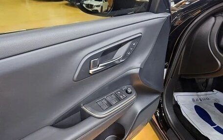 Toyota Crown, 2023 год, 5 350 000 рублей, 17 фотография