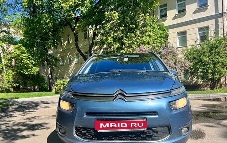 Citroen C4 Picasso II рестайлинг, 2015 год, 1 000 000 рублей, 2 фотография