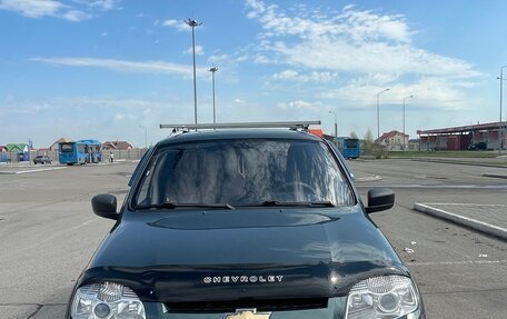Chevrolet Niva I рестайлинг, 2012 год, 600 000 рублей, 2 фотография