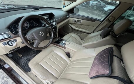 Mercedes-Benz E-Класс, 2011 год, 1 700 000 рублей, 8 фотография