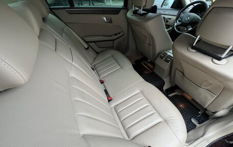 Mercedes-Benz E-Класс, 2011 год, 1 700 000 рублей, 5 фотография