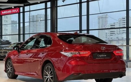 Toyota Camry, 2021 год, 3 250 000 рублей, 5 фотография