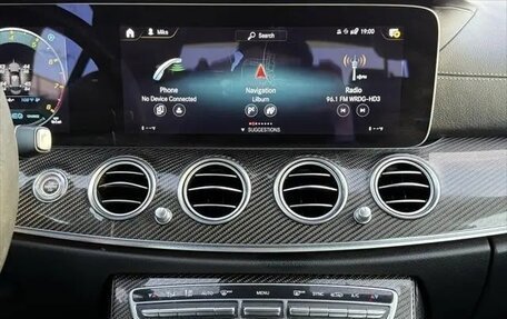 Mercedes-Benz E-Класс AMG, 2022 год, 7 300 000 рублей, 26 фотография