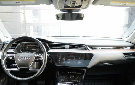 Audi e-tron I, 2019 год, 4 790 000 рублей, 12 фотография