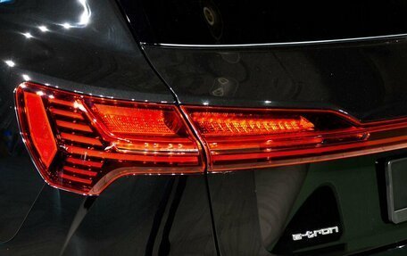 Audi e-tron I, 2019 год, 4 790 000 рублей, 10 фотография