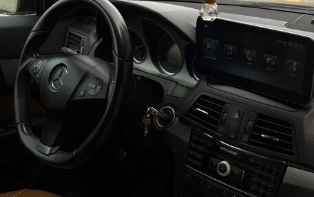 Mercedes-Benz E-Класс, 2010 год, 2 100 000 рублей, 3 фотография