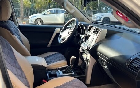Toyota Land Cruiser Prado 150 рестайлинг 2, 2012 год, 3 600 000 рублей, 34 фотография