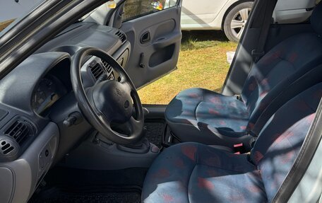 Renault Clio III, 2002 год, 305 000 рублей, 11 фотография