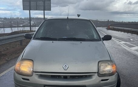Renault Clio III, 2002 год, 305 000 рублей, 2 фотография