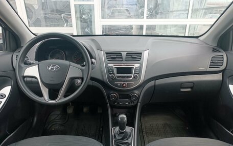 Hyundai Solaris II рестайлинг, 2016 год, 836 000 рублей, 14 фотография