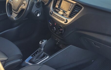 Hyundai Solaris II рестайлинг, 2017 год, 1 450 000 рублей, 8 фотография