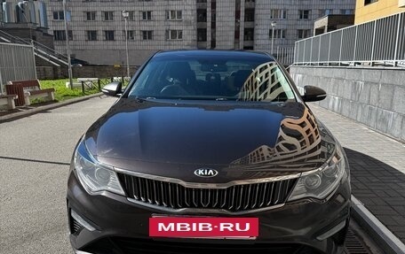 KIA Optima IV, 2019 год, 1 800 000 рублей, 2 фотография