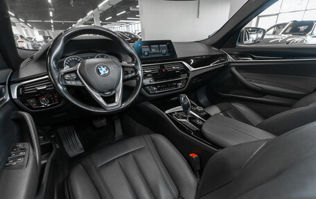 BMW 5 серия, 2019 год, 2 840 000 рублей, 8 фотография