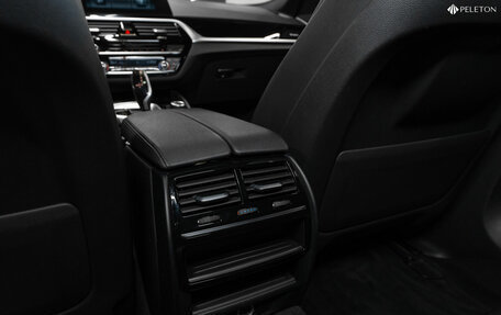 BMW 5 серия, 2019 год, 2 840 000 рублей, 14 фотография