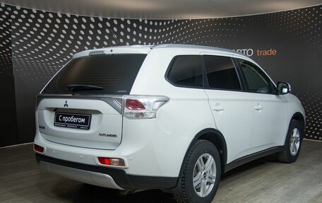 Mitsubishi Outlander III рестайлинг 3, 2014 год, 1 298 000 рублей, 2 фотография
