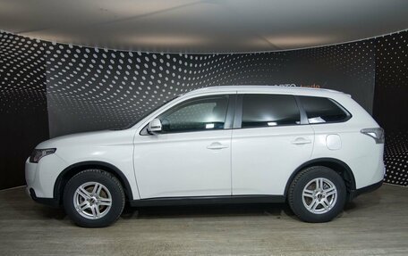 Mitsubishi Outlander III рестайлинг 3, 2014 год, 1 298 000 рублей, 6 фотография